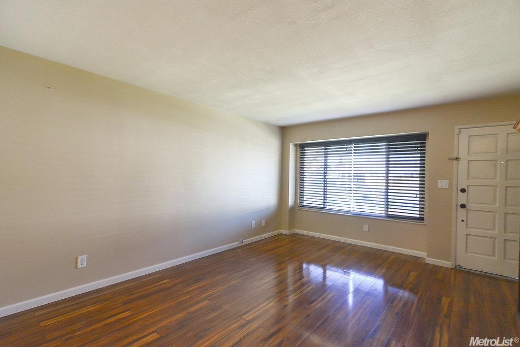 5784 Mohican Dr, Manteca, CA 95336 photo 4