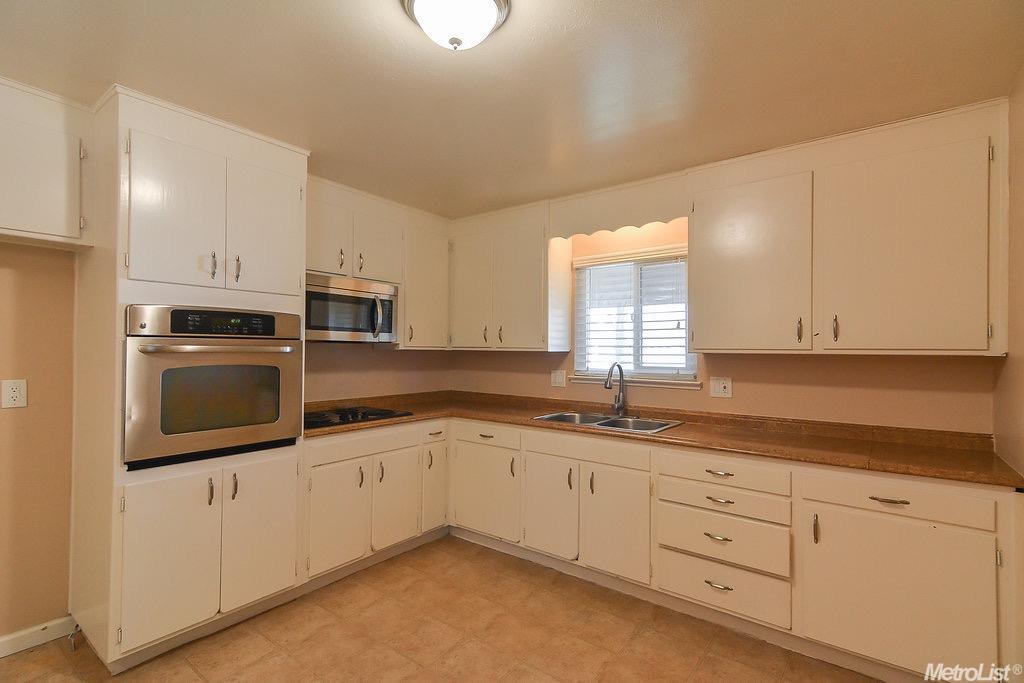 5784 Mohican Dr, Manteca, CA 95336 photo 9