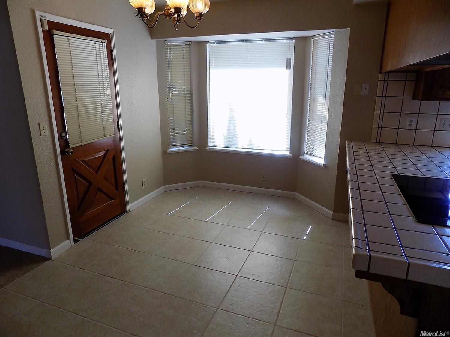 1276 Pheasant Hollow Way, Manteca, CA 95336 photo 6