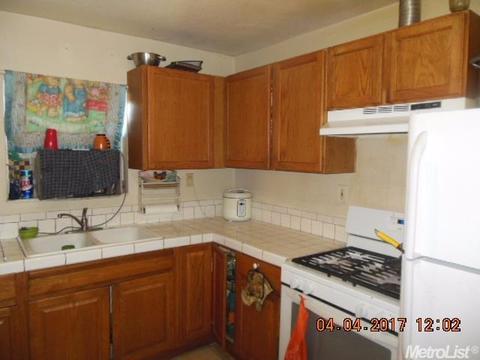1405 Hancock St, Modesto, CA 95351 photo 3