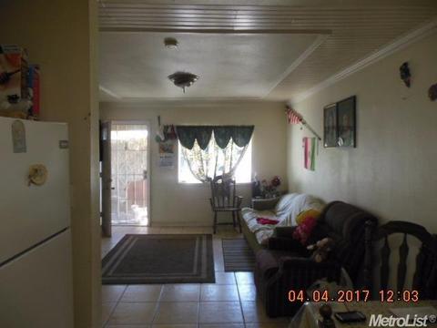 1405 Hancock St, Modesto, CA 95351 photo 4