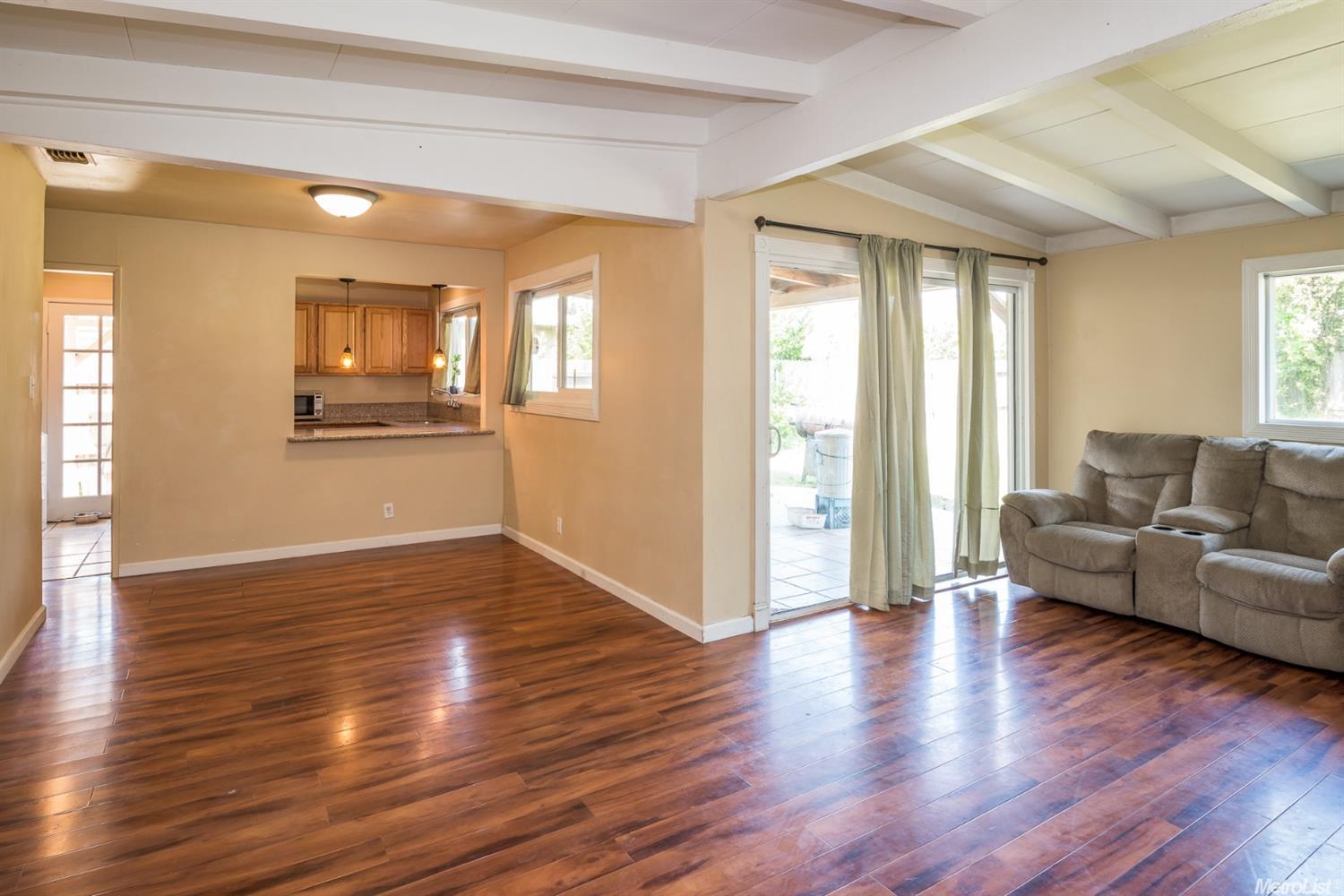 3249 Davidson Dr, Antelope, CA 95843 photo 4