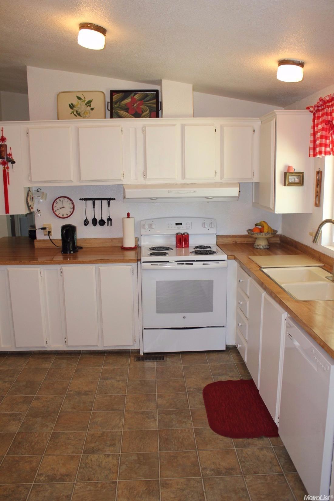 300 Cowan St, Modesto, CA 95358 photo 4