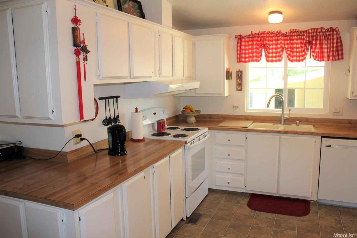 300 Cowan St, Modesto, CA 95358 photo 5