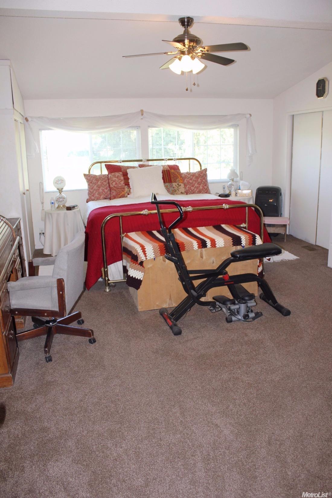 300 Cowan St, Modesto, CA 95358 photo 9