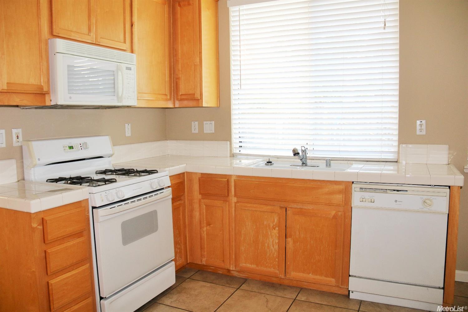 472 Montclair Ln, Tracy, CA 95376 photo 10