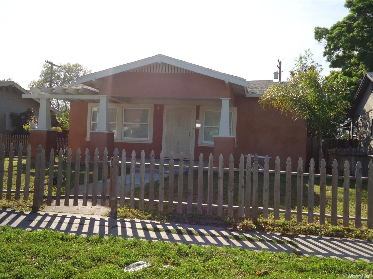 218 Sunset Blvd, Modesto, CA 95351 photo 2