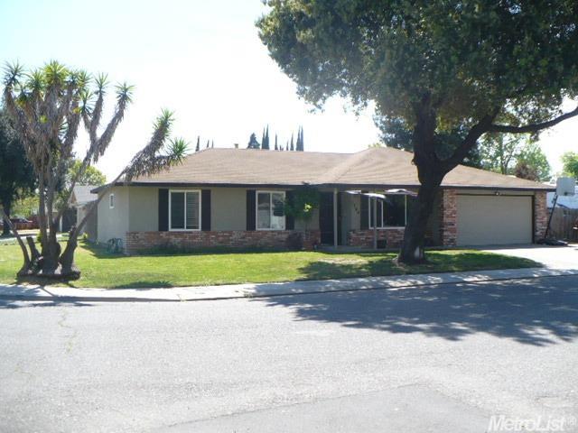 1704 Colima Ave, Modesto, CA 95355 photo 1