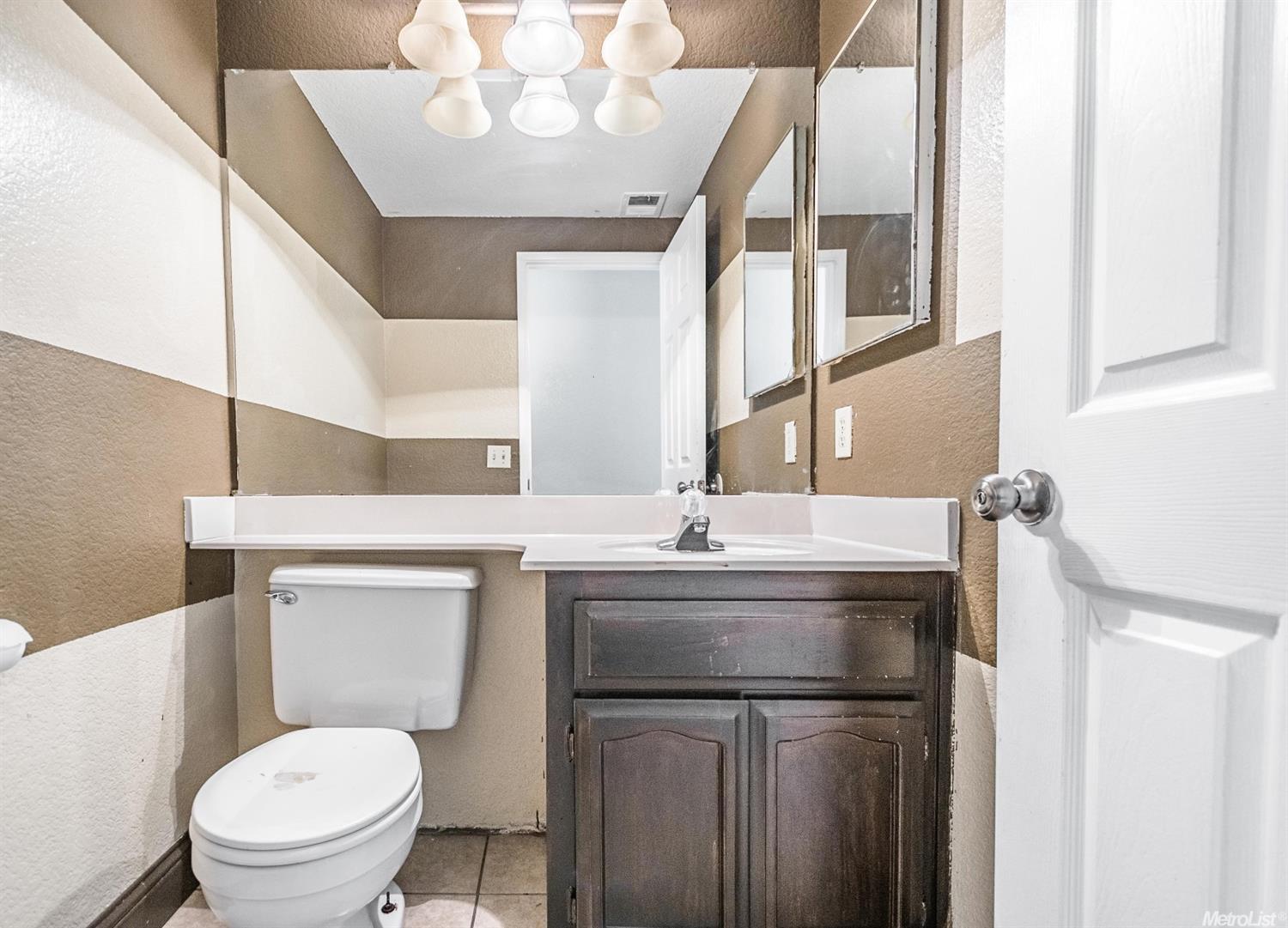 1737 Chesapeake Ave, Modesto, CA 95358 photo 9
