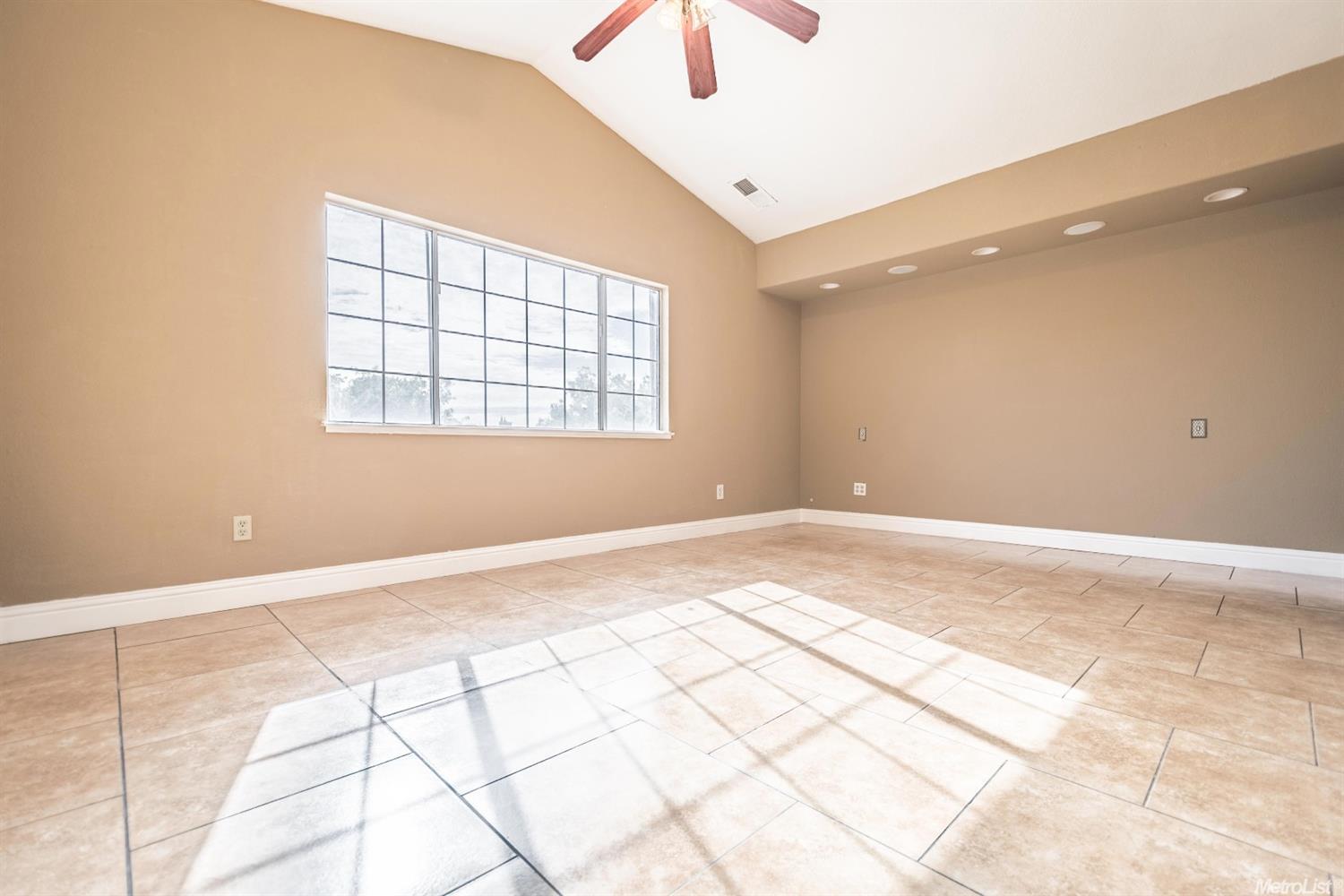 1737 Chesapeake Ave, Modesto, CA 95358 photo 15