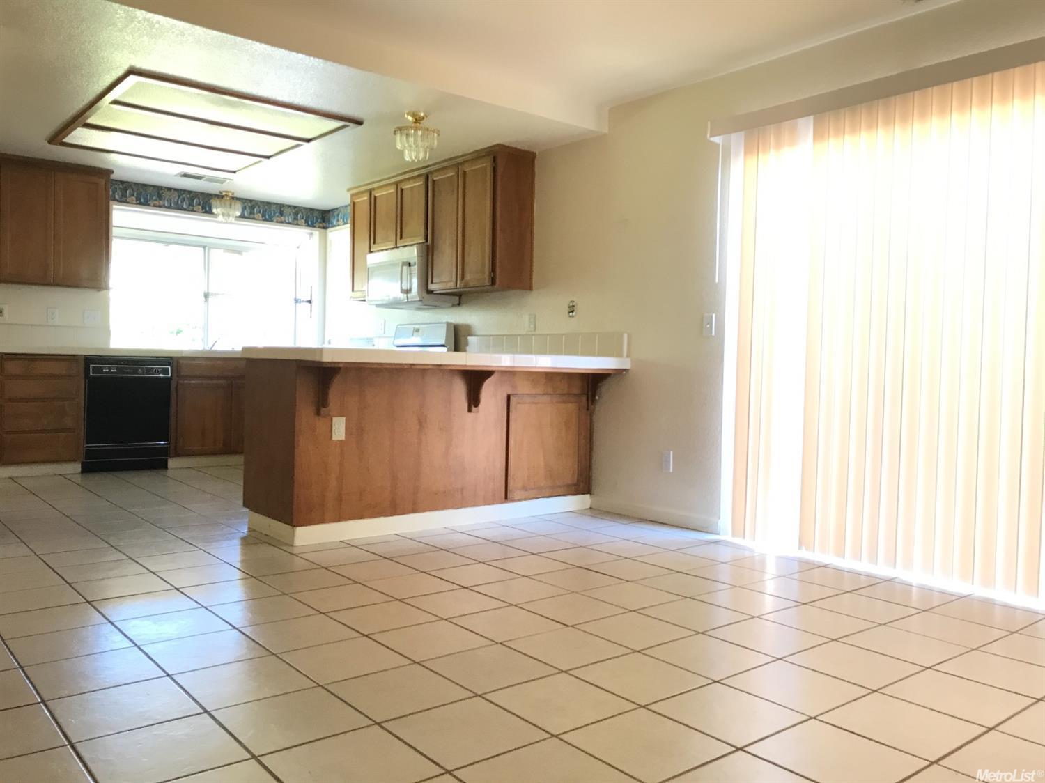 1849 Sugar Maple Way, Hughson, CA 95326 photo 5