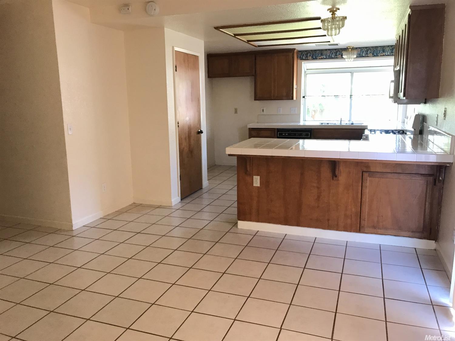 1849 Sugar Maple Way, Hughson, CA 95326 photo 4