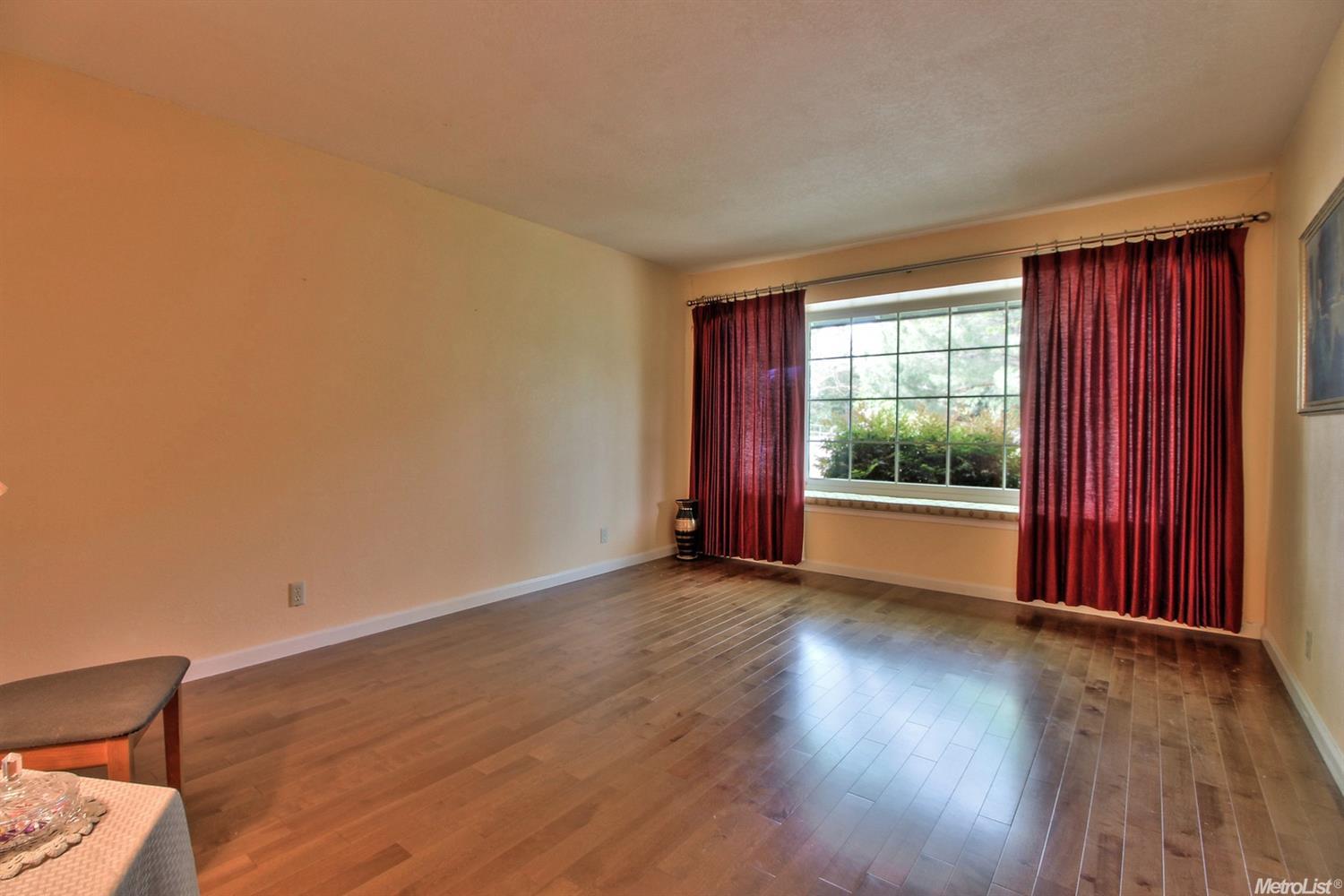 10027 Tavernor Rd, Wilton, CA 95693 photo 4