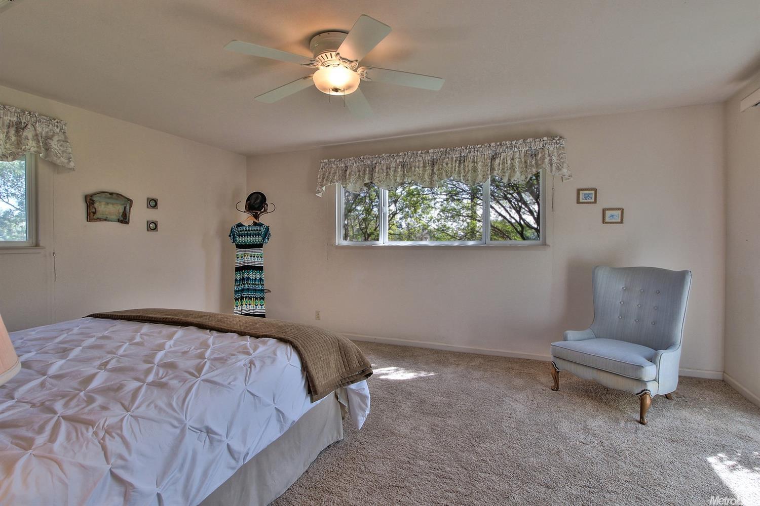 10027 Tavernor Rd, Wilton, CA 95693 photo 14