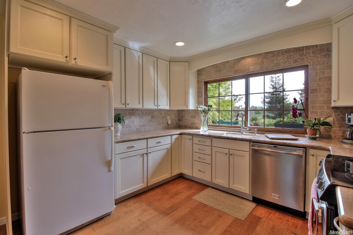 10027 Tavernor Rd, Wilton, CA 95693 photo 8