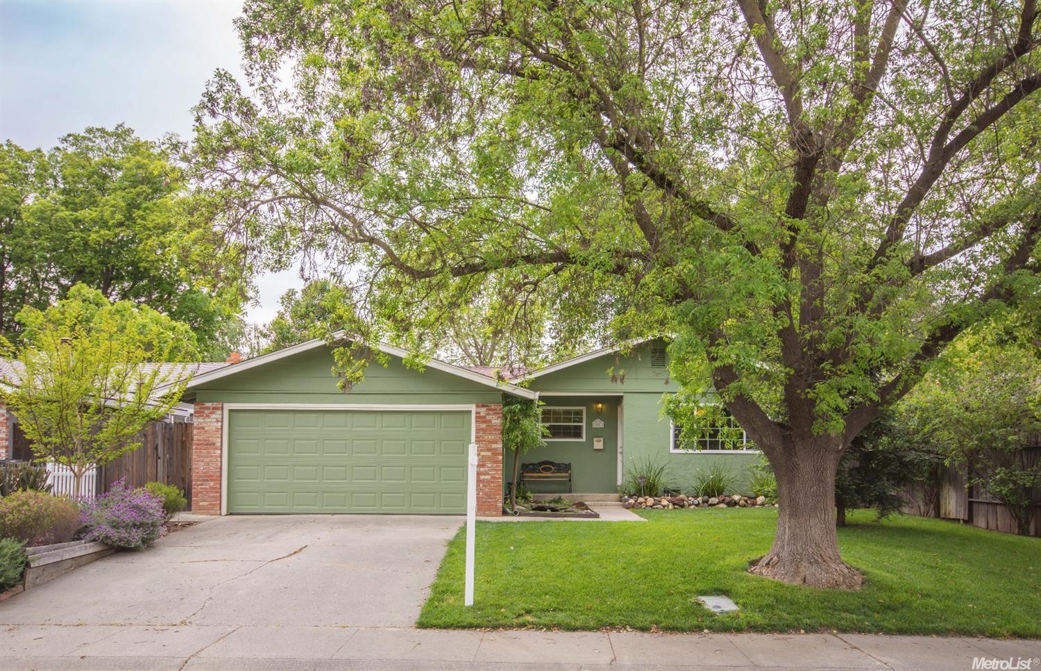 1811 Palm Pl, Davis, CA 95618 photo 1
