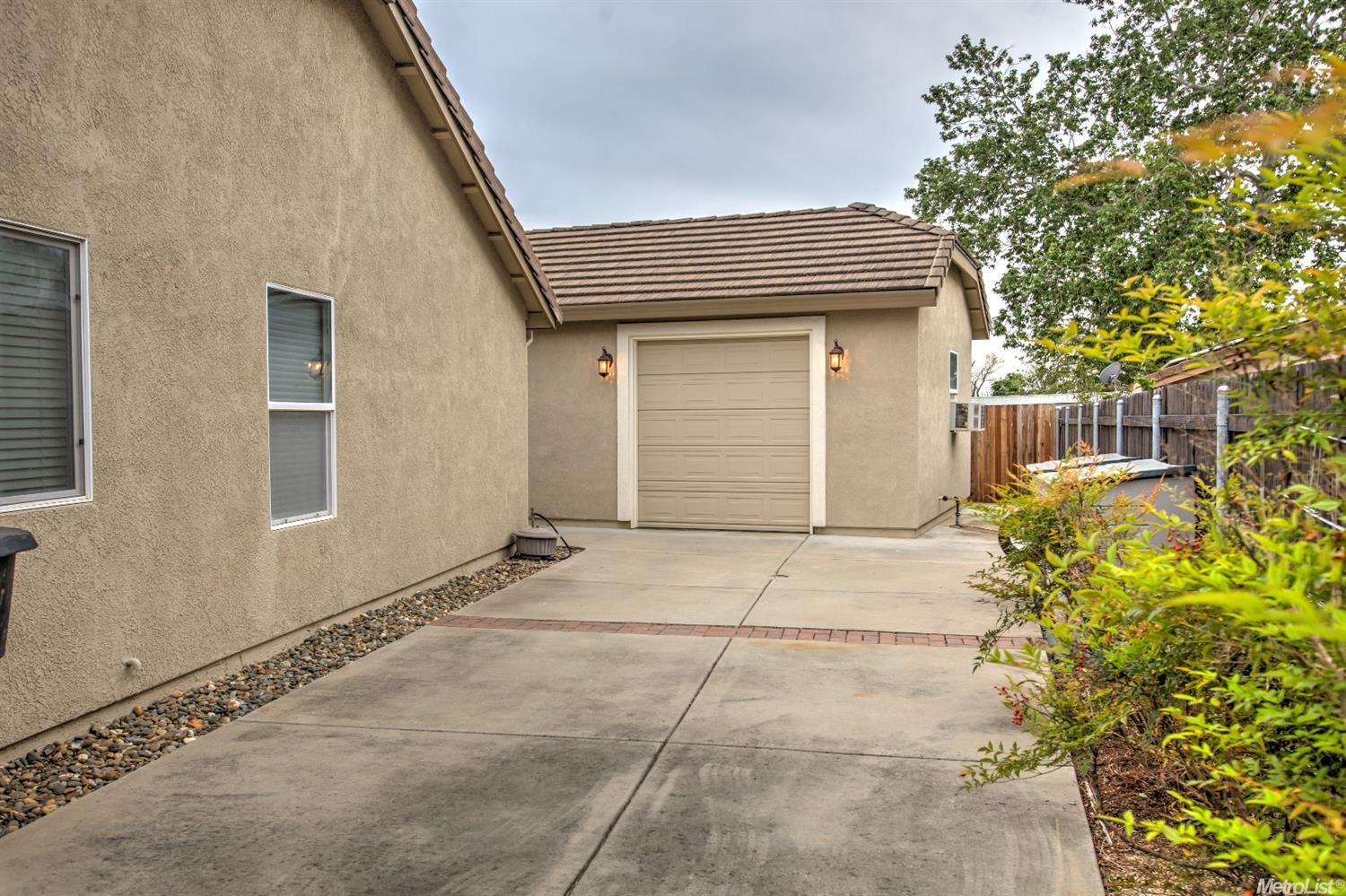 11053 Essey Cir, Mather, CA 95655 photo 32