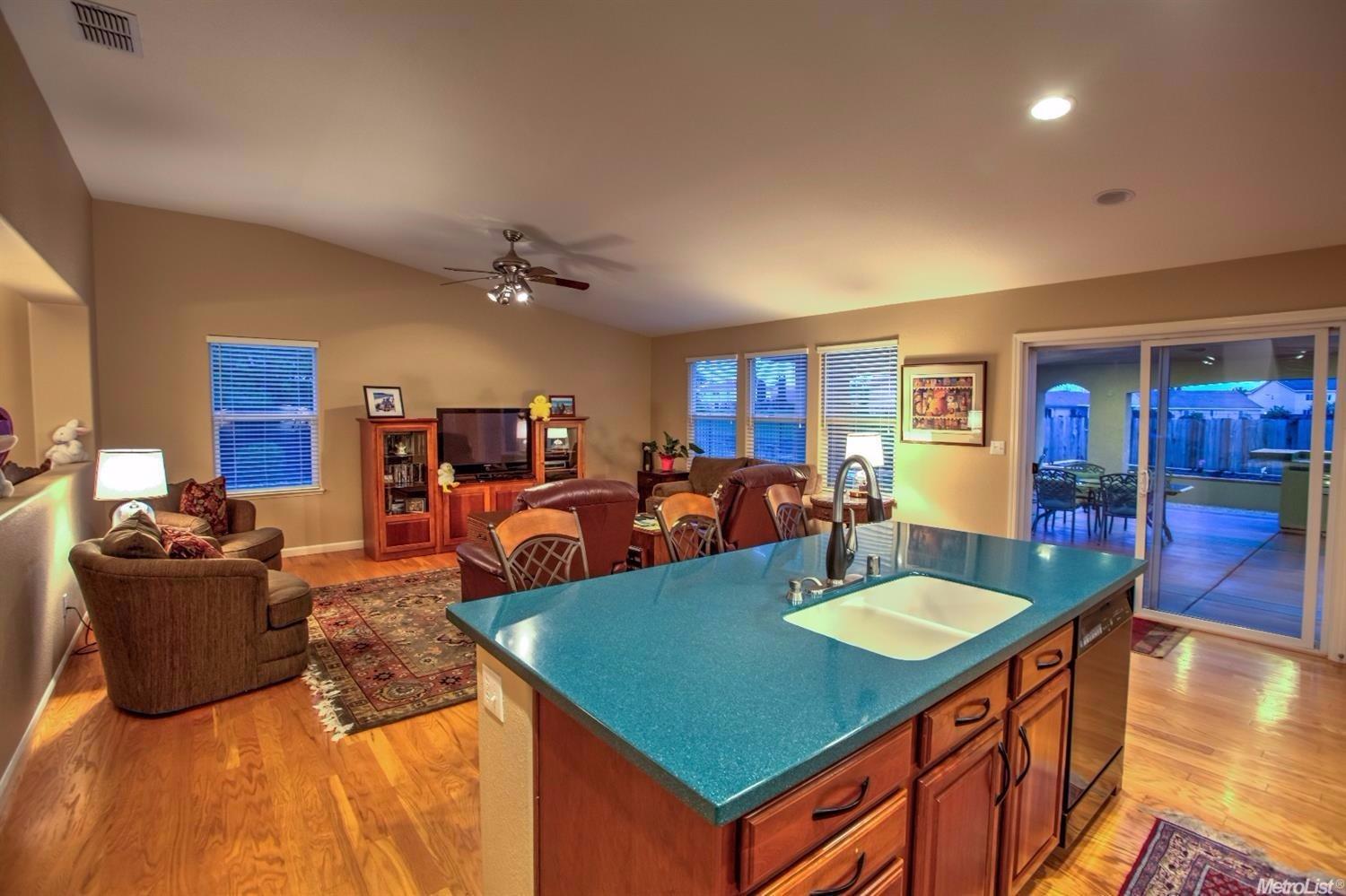 11053 Essey Cir, Mather, CA 95655 photo 9