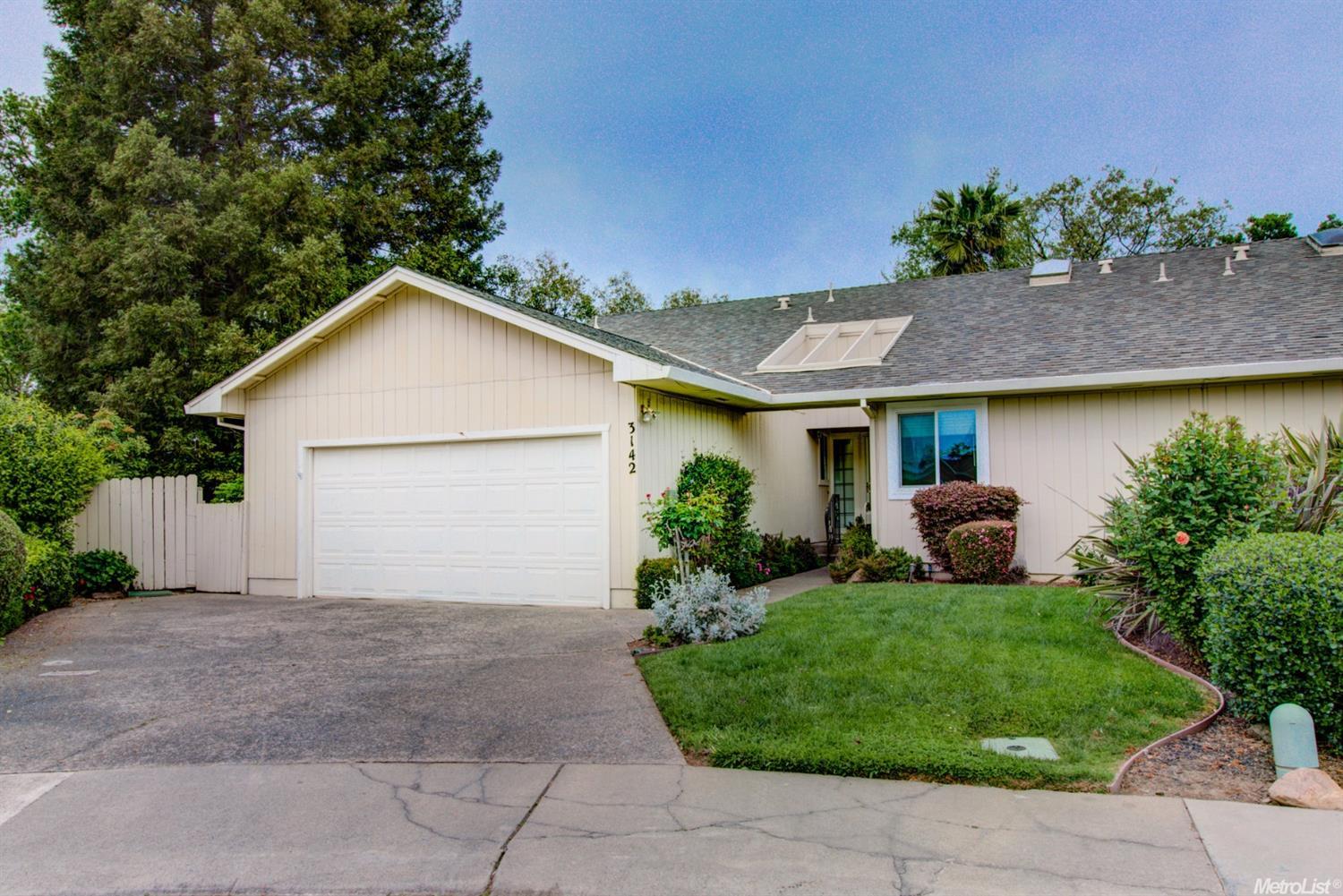3142 Cabriolet Ct, Carmichael, CA 95608 photo 2
