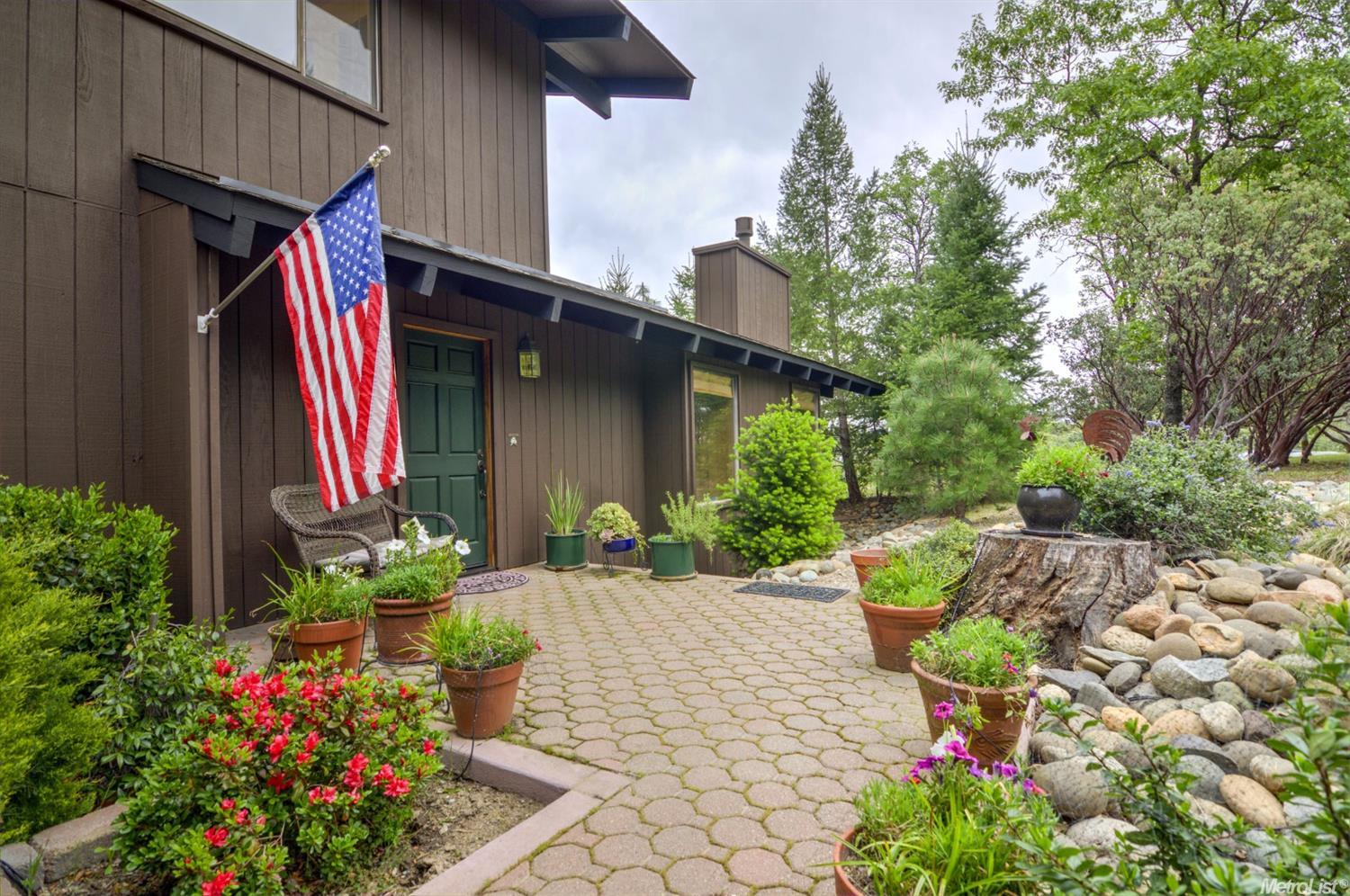 1351 Discovery Ln, Placerville, CA 95667 photo 2