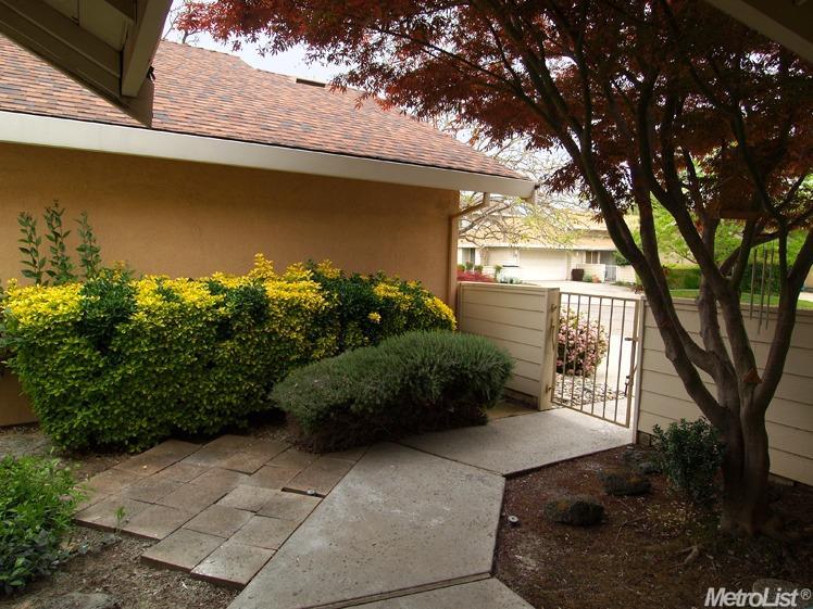 2113 Gainsboro Pl, Modesto, CA 95355 photo 4