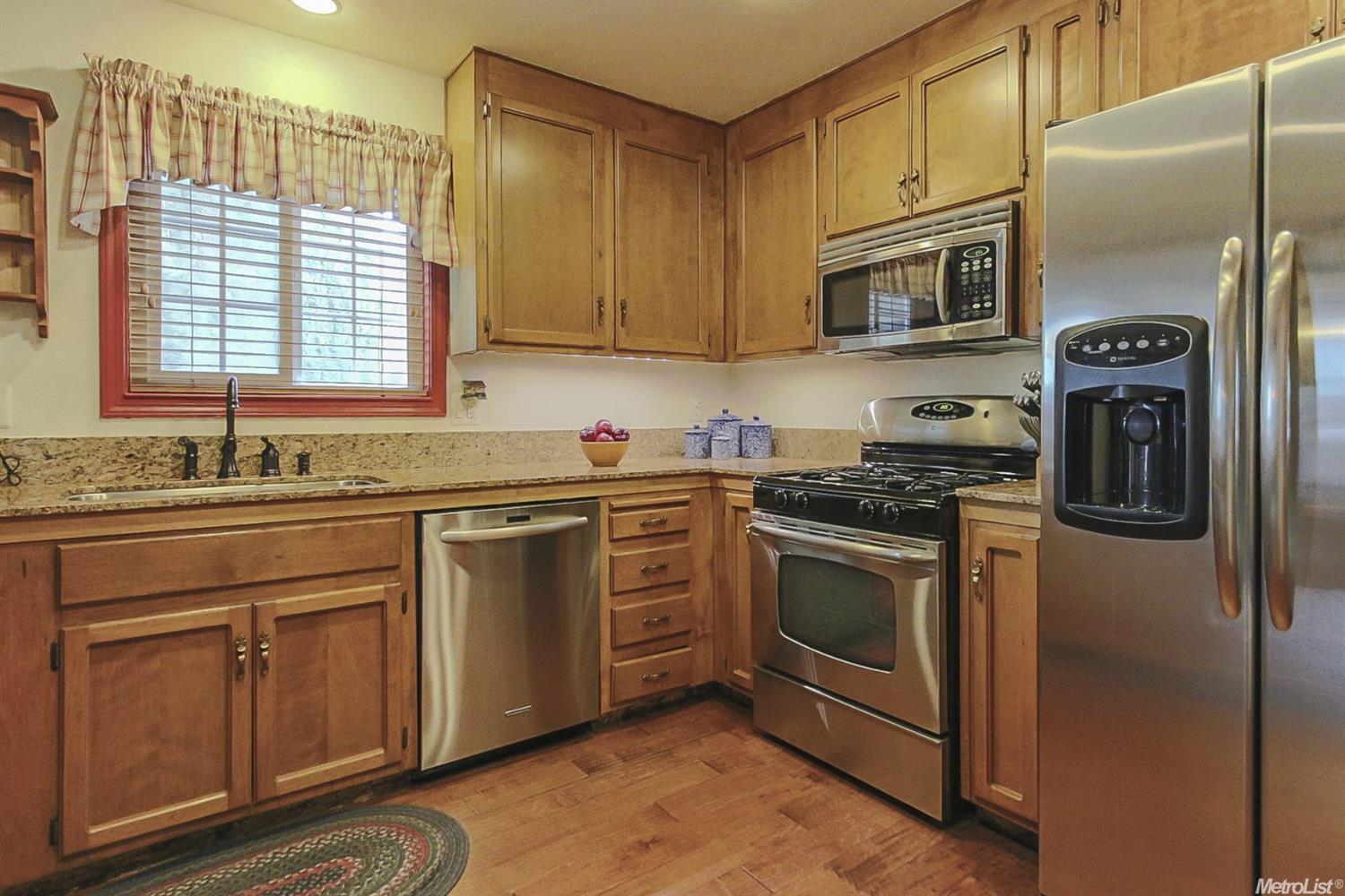 1157 Silvertrail Ln, Manteca, CA 95336 photo 4