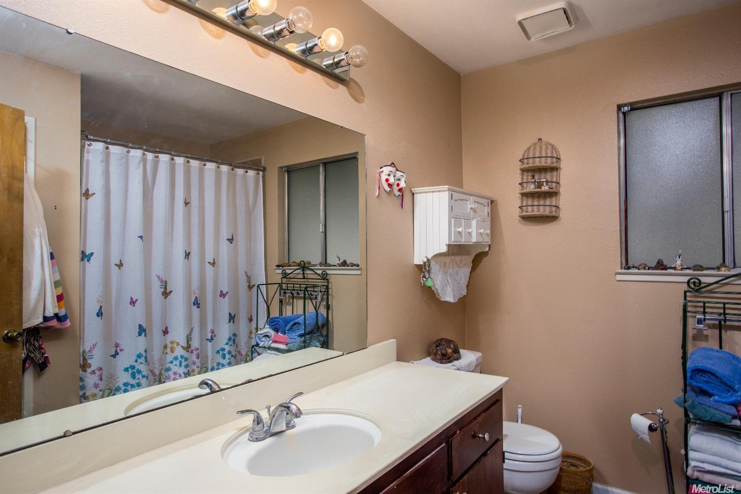 1216 Marymar Dr, Modesto, CA 95355 photo 16