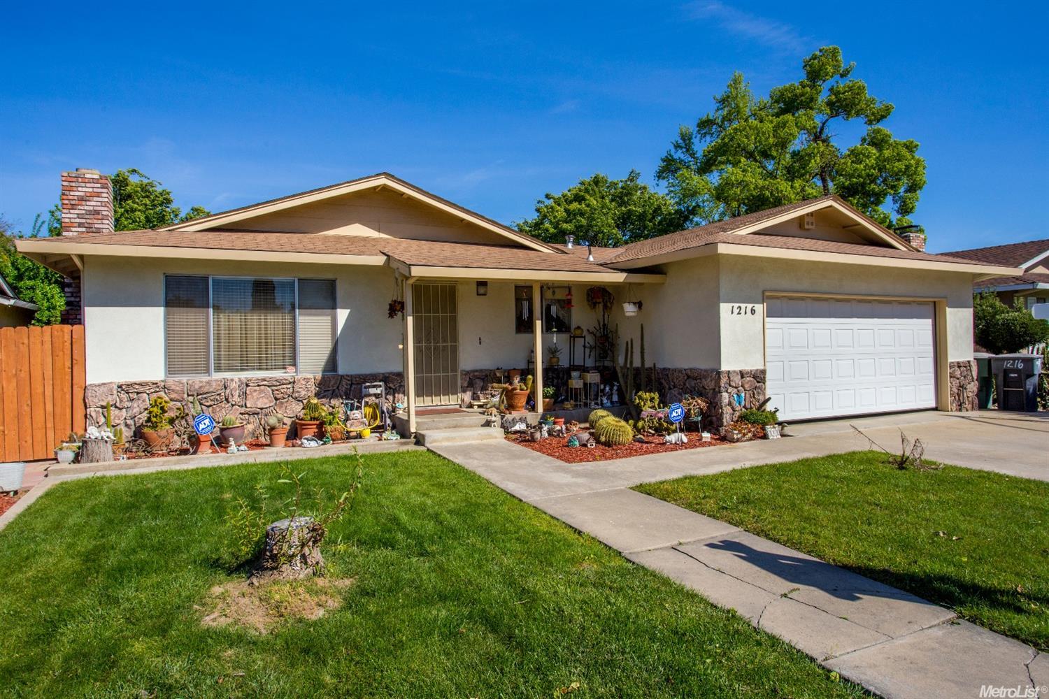 1216 Marymar Dr, Modesto, CA 95355 photo 3