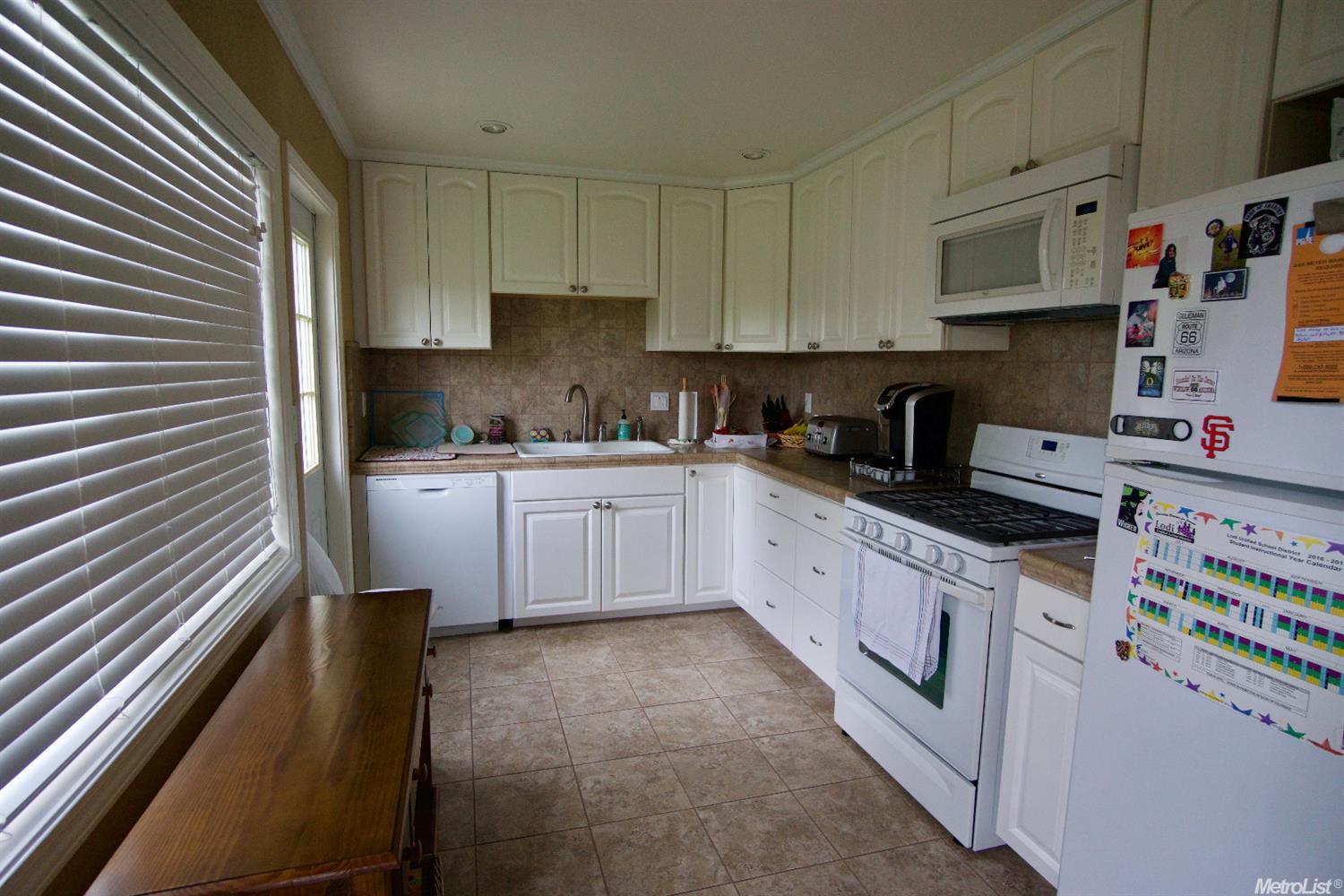 180 E Ingram St, Stockton, CA 95204 photo 6