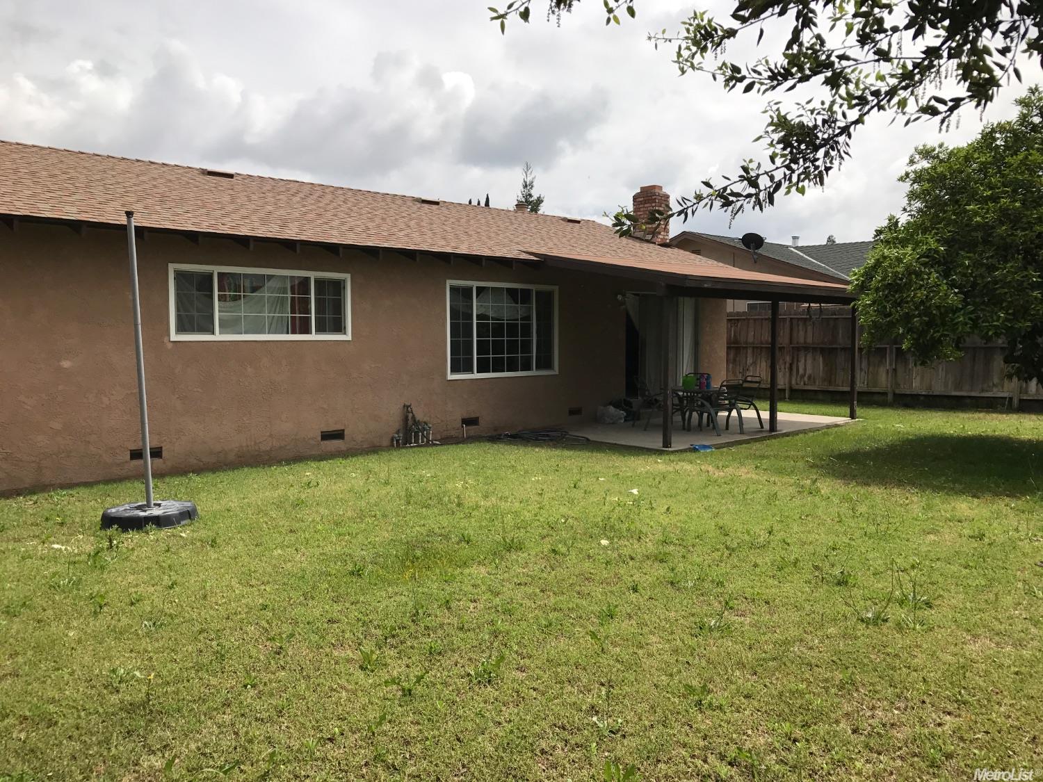 2160 Rochelle Ave, Turlock, CA 95382 photo 3