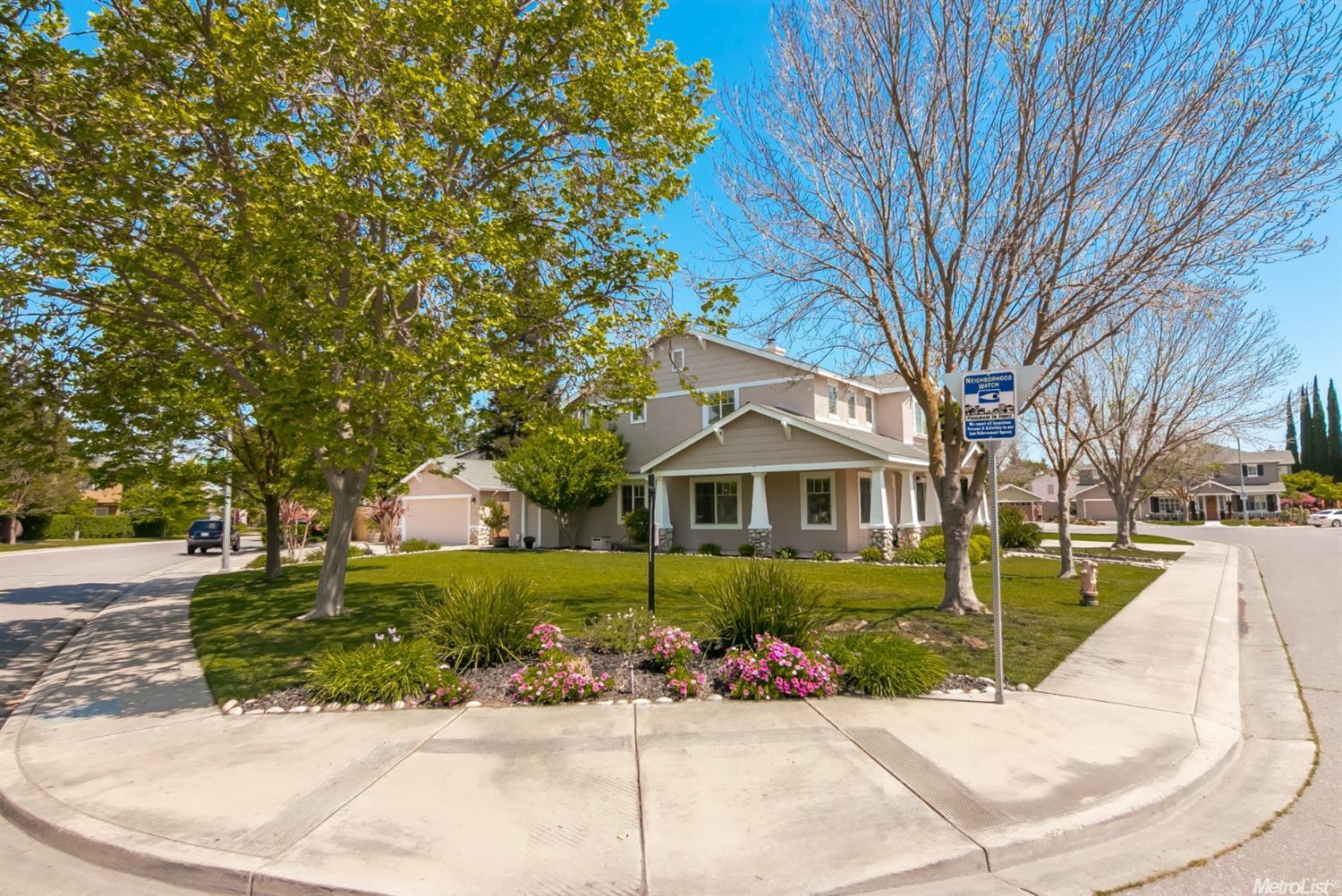 1701 Topiary Ct, Modesto, CA 95357 photo 2