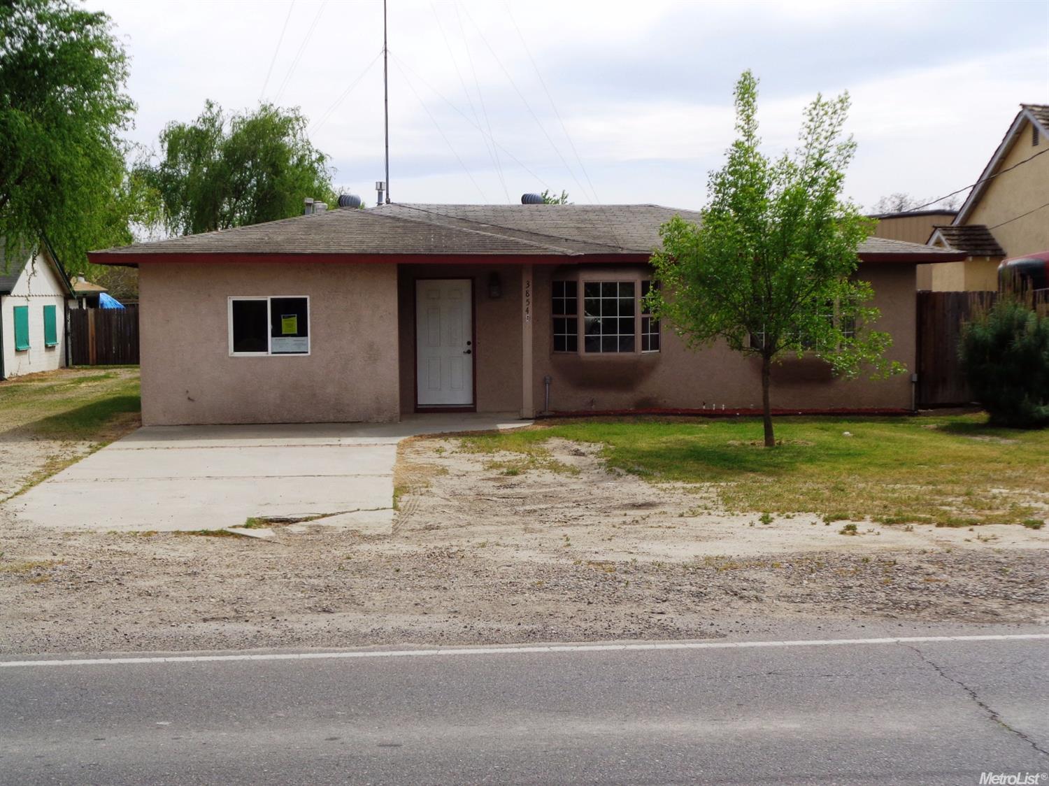 3854 Beckwith Rd, Modesto, CA 95358 photo 1