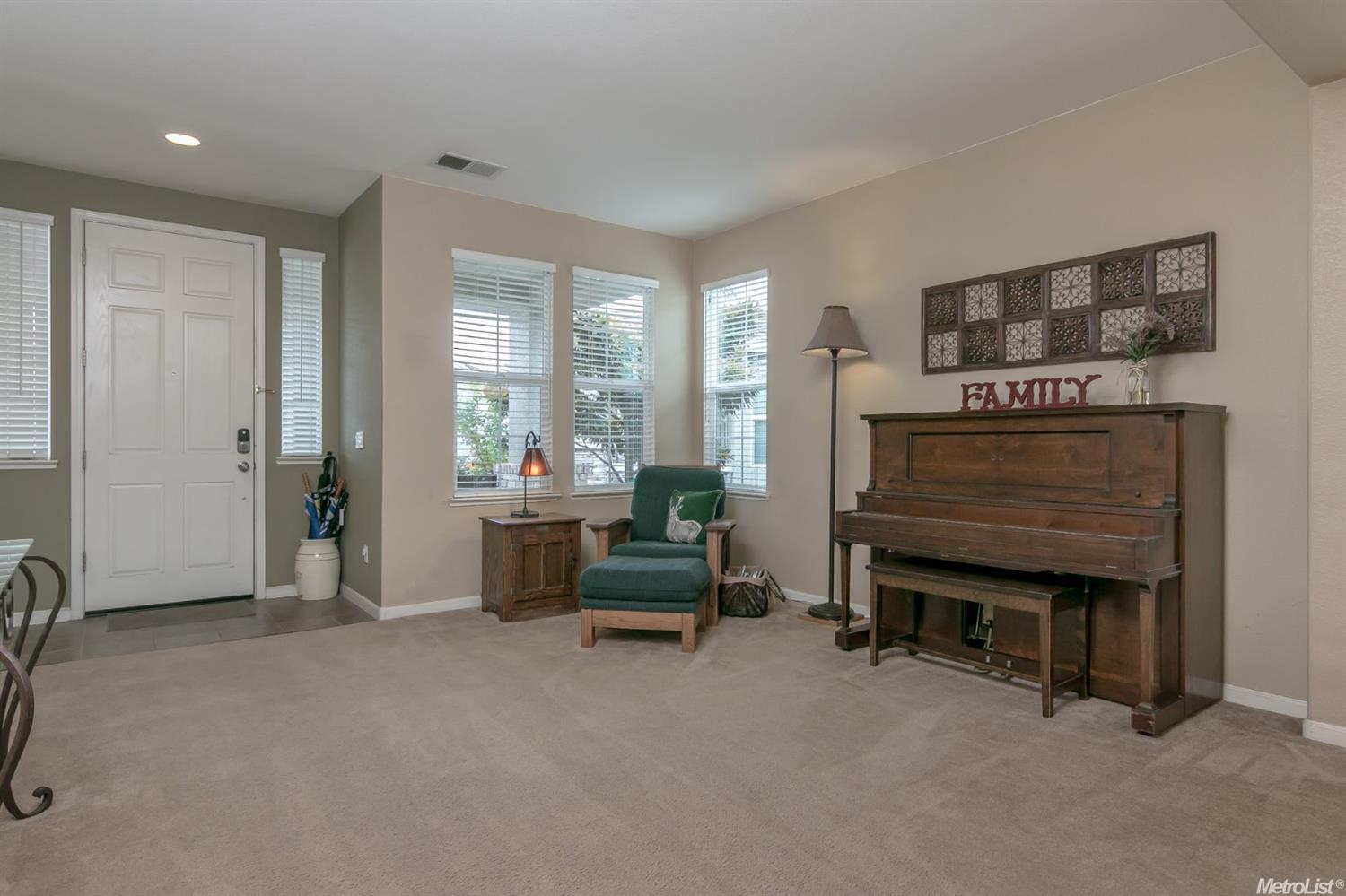 4232 Drakeshire Ct, Modesto, CA 95356 photo 2