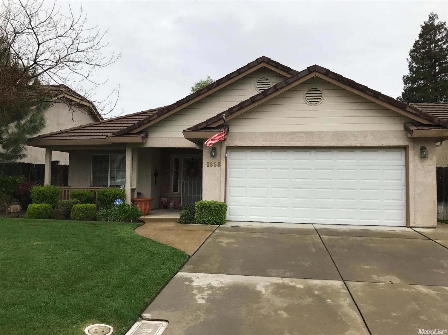 1858 Dove Ct, Lodi, CA 95240 photo 1