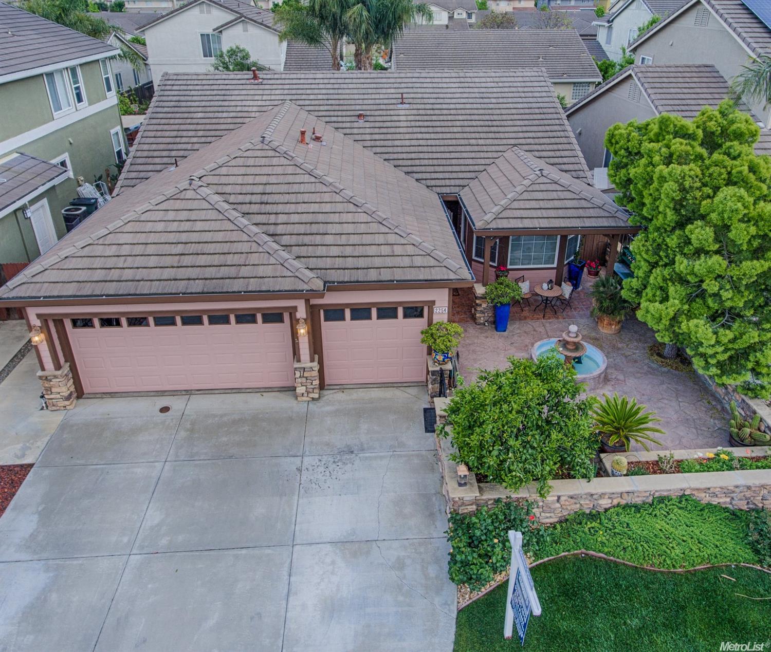2254 Gary Ln, Tracy, CA 95377 photo 3