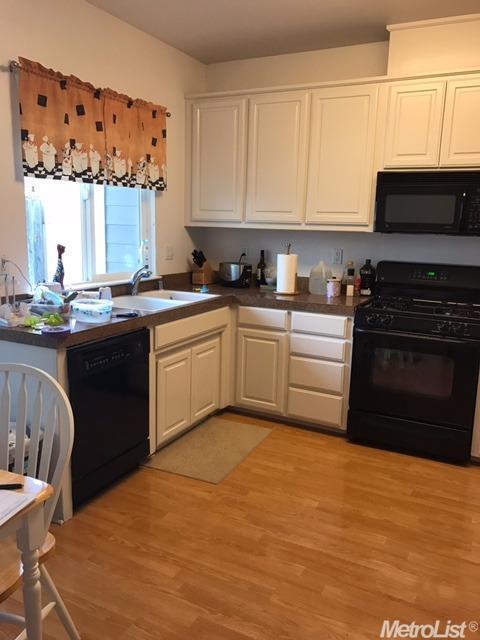 3147 Albany Cir, Davis, CA 95618 photo 2