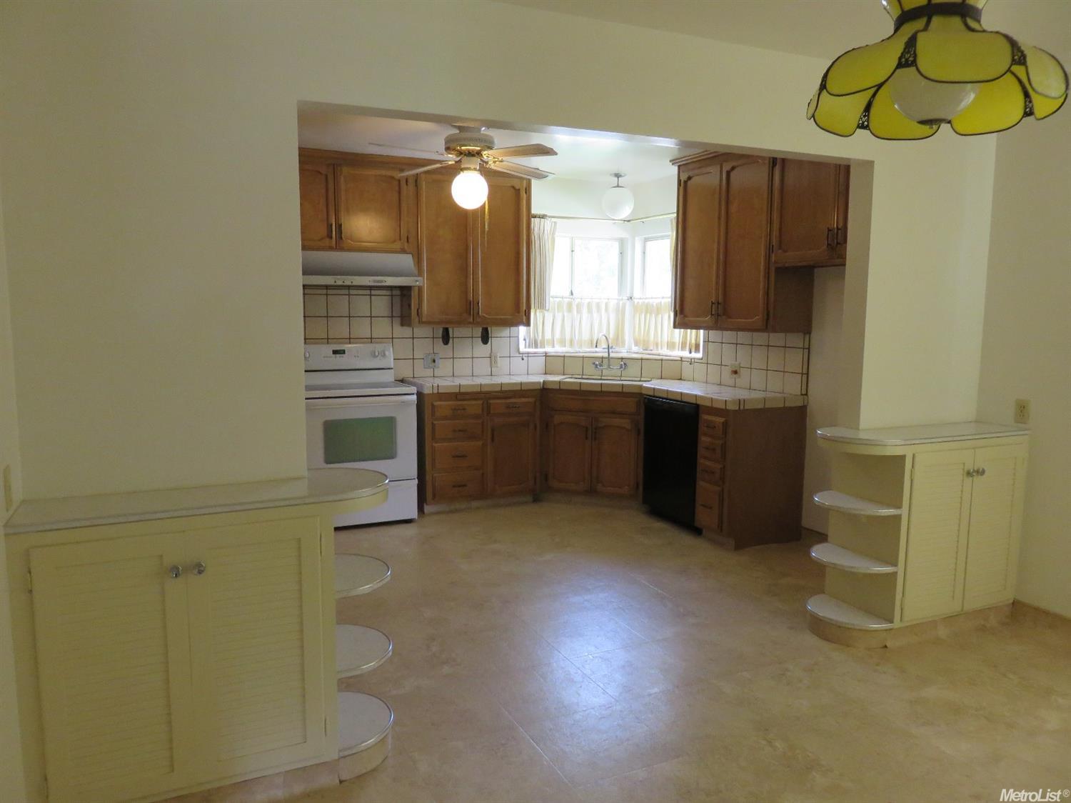 1160 W 23rd St, Merced, CA 95340 photo 6