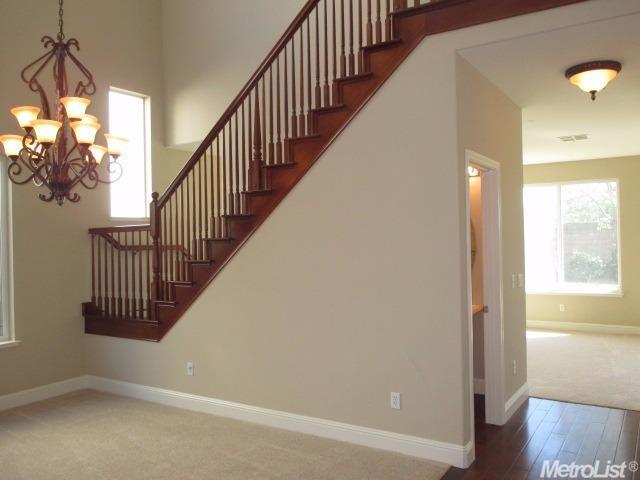 2074 Henderson Way, Lodi, CA 95242 photo 3
