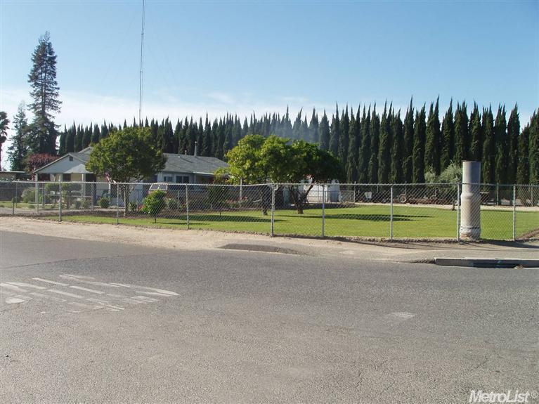 1609 Shaddox Ave, Modesto, CA 95358 photo 1
