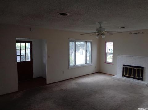 1327 Paradise Rd, Modesto, CA 95351 photo 4
