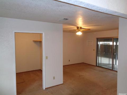 1327 Paradise Rd, Modesto, CA 95351 photo 12