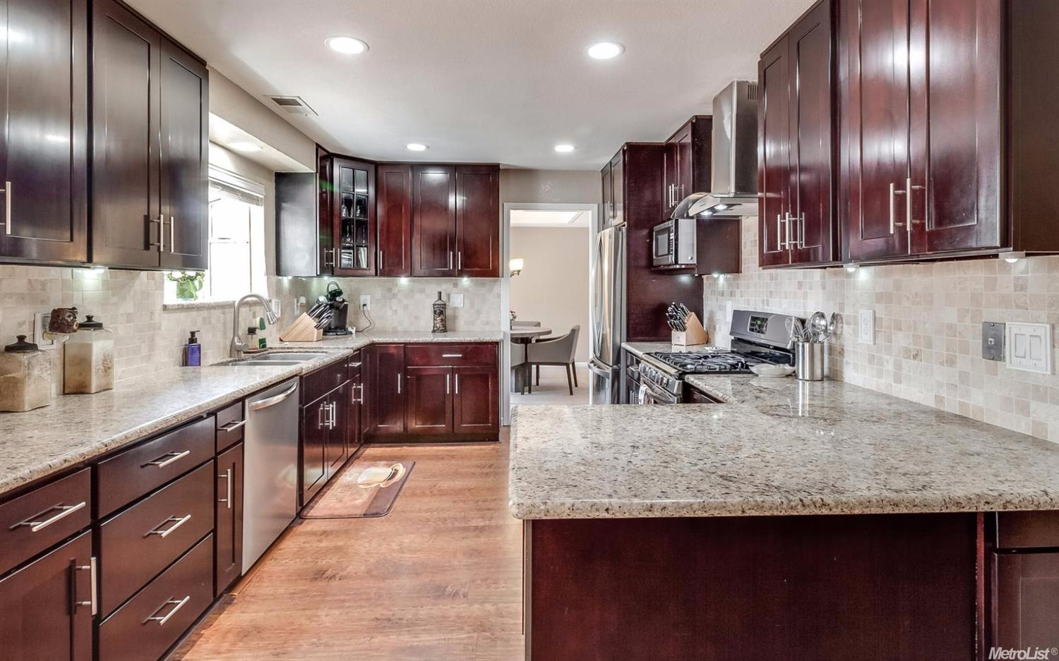 1660 W Kavanagh Ave, Tracy, CA 95376 photo 4
