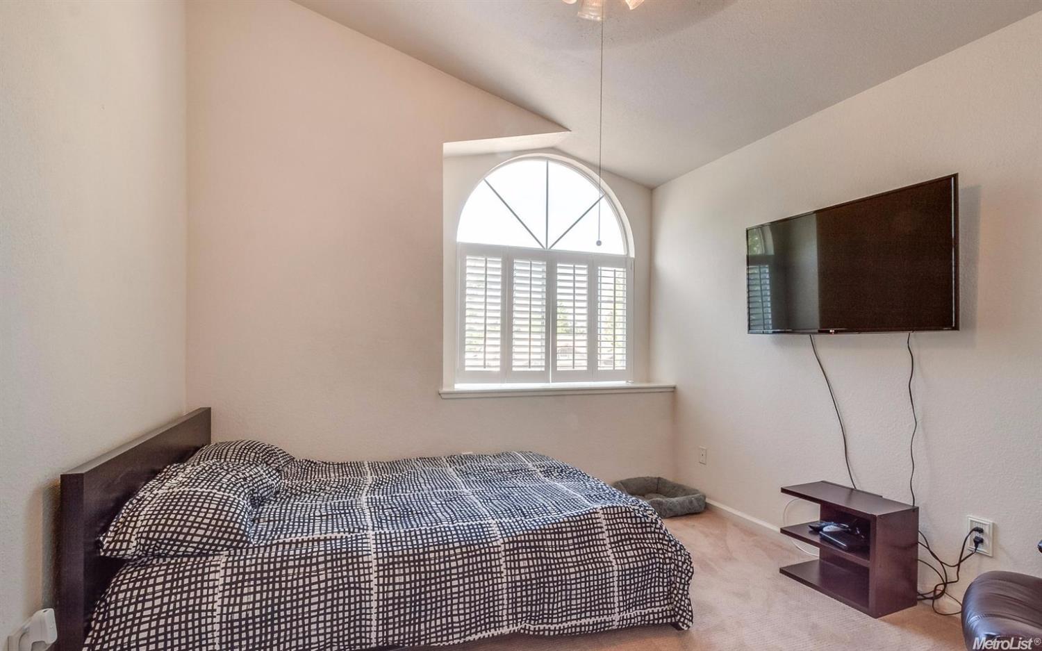 1660 W Kavanagh Ave, Tracy, CA 95376 photo 10
