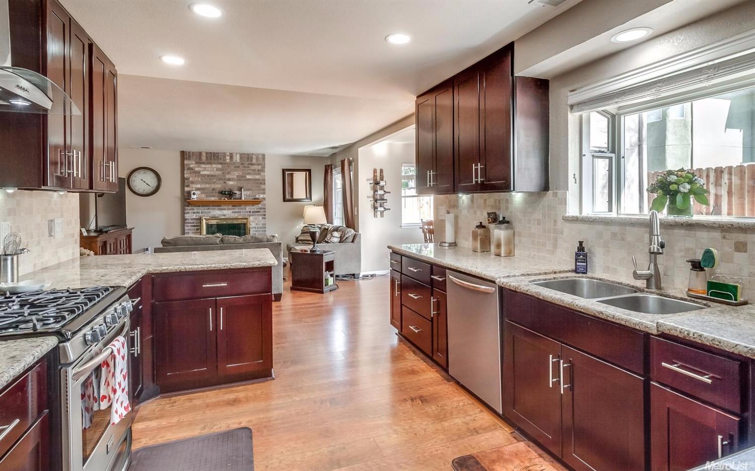 1660 W Kavanagh Ave, Tracy, CA 95376 photo 6