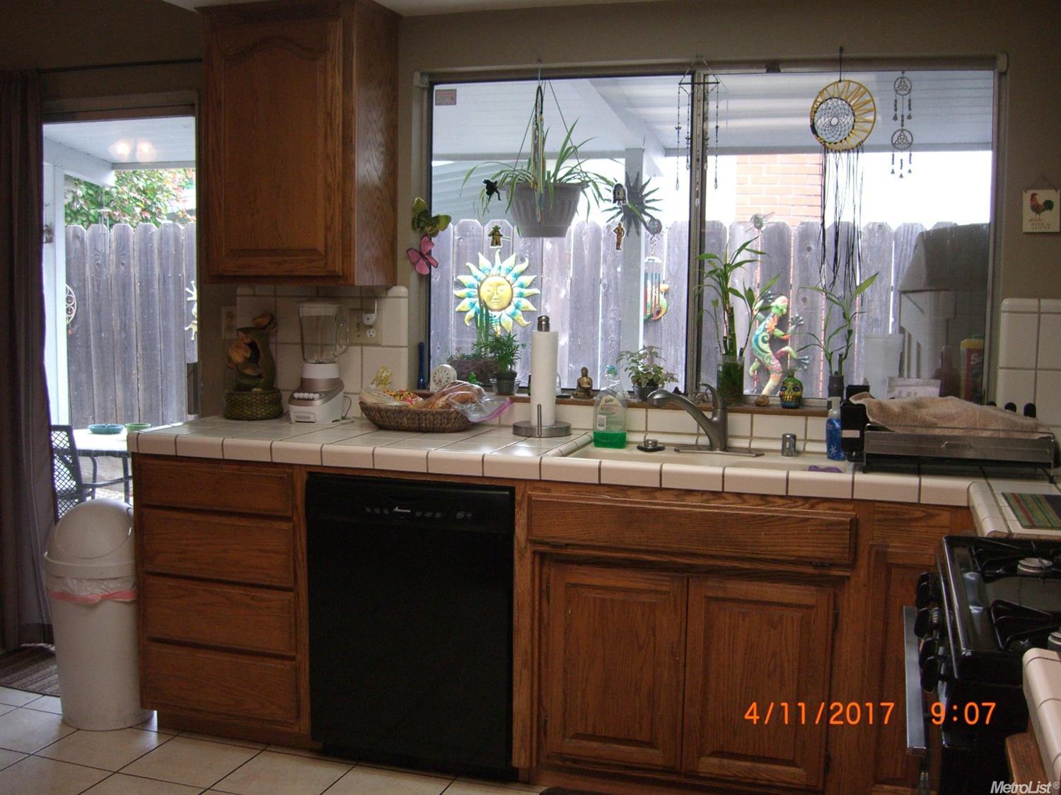 1712 Dorset Ln, Modesto, CA 95355 photo 13