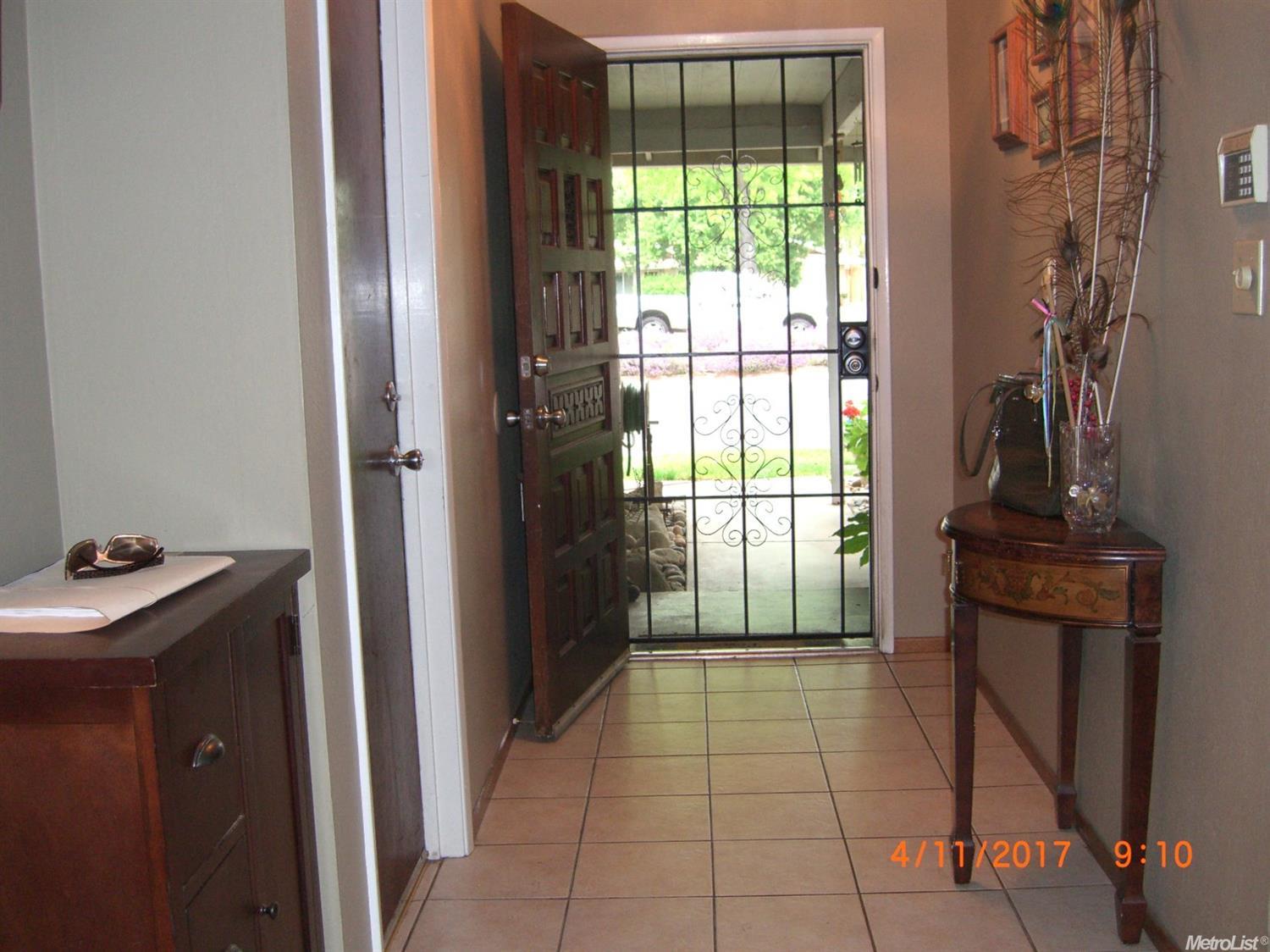 1712 Dorset Ln, Modesto, CA 95355 photo 8