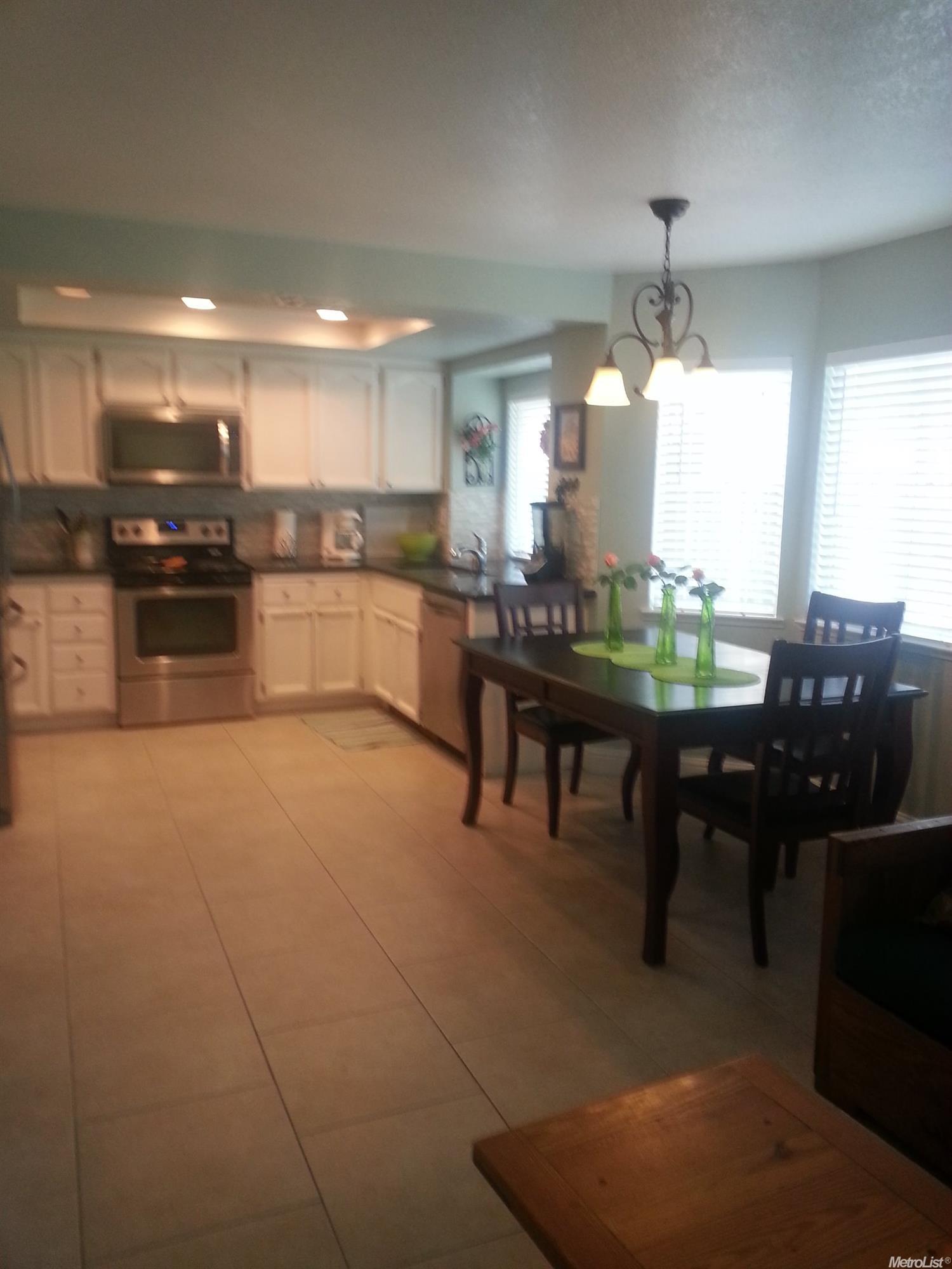 1913 W Kavanagh Ave, Tracy, CA 95376 photo 8