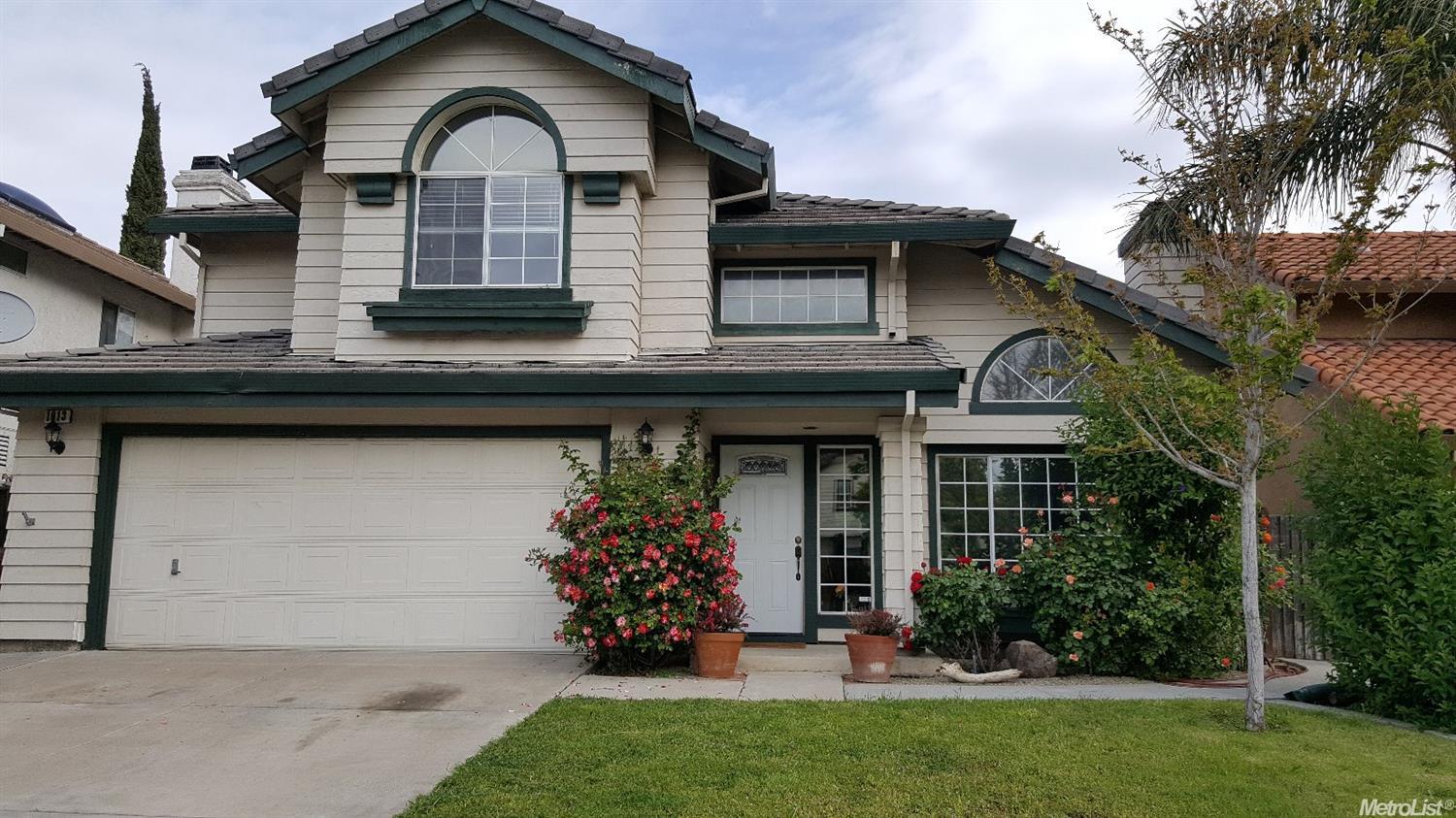 1913 W Kavanagh Ave, Tracy, CA 95376 photo 1