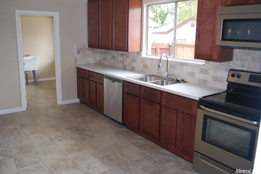 2108 Jeff, Modesto, CA 95350 photo 9