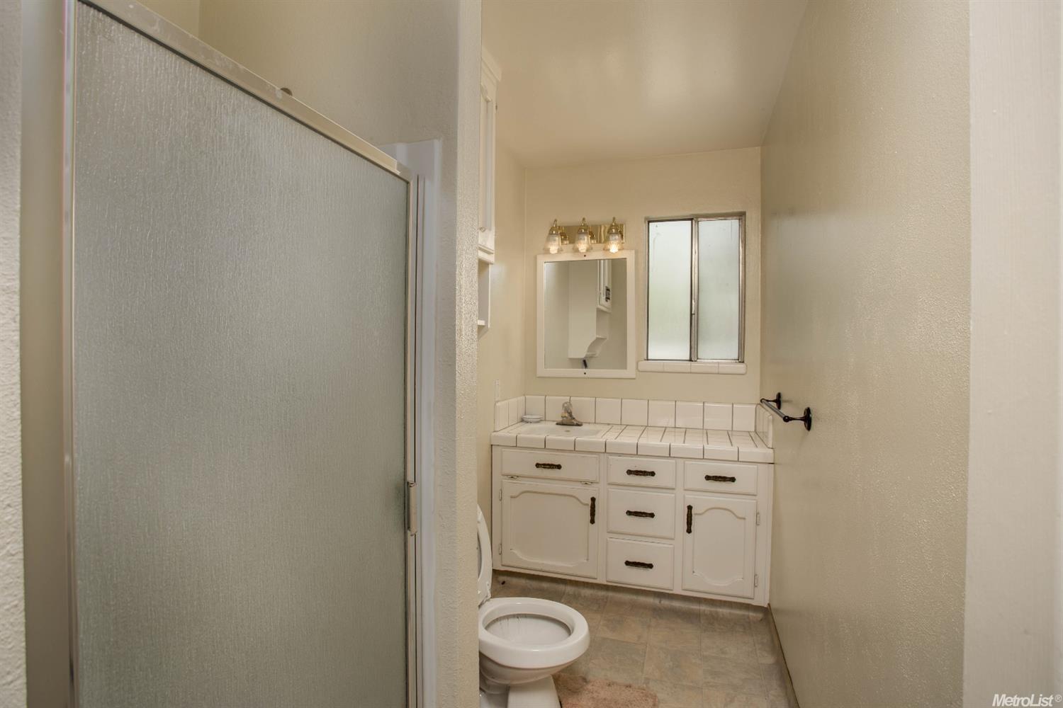 700 Maxwell Ln, Lathrop, CA 95330 photo 10